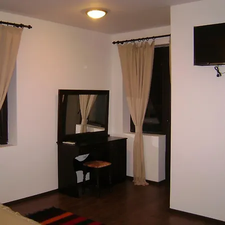 Topalovi Πανσιόν 3*