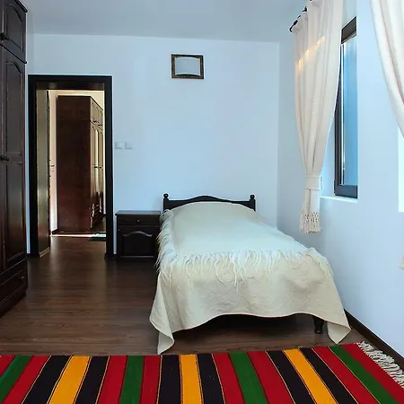 Πανσιόν Topalovi