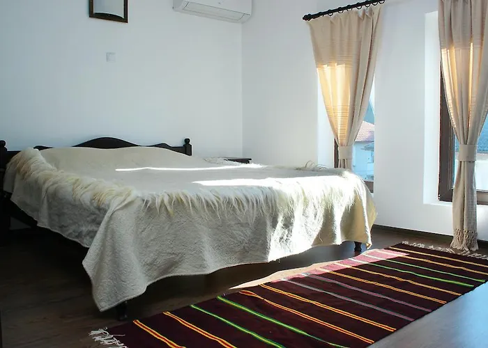 Guest house Topalovi 3*